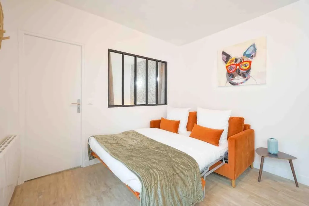 Grand Boulevard, Opera, 1 2 A 4p Apartment Paris